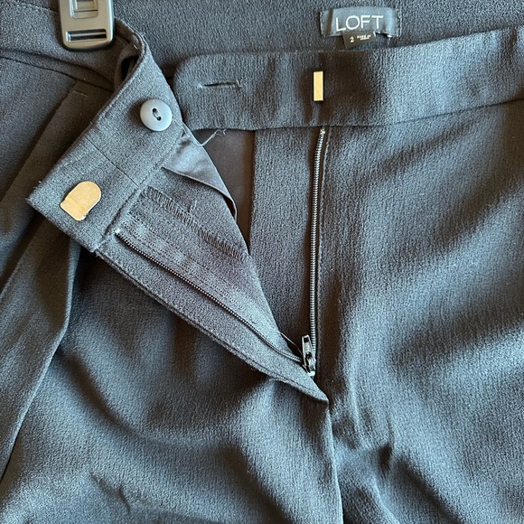 Loft black shorts with tie belt - Picture 3 of 3